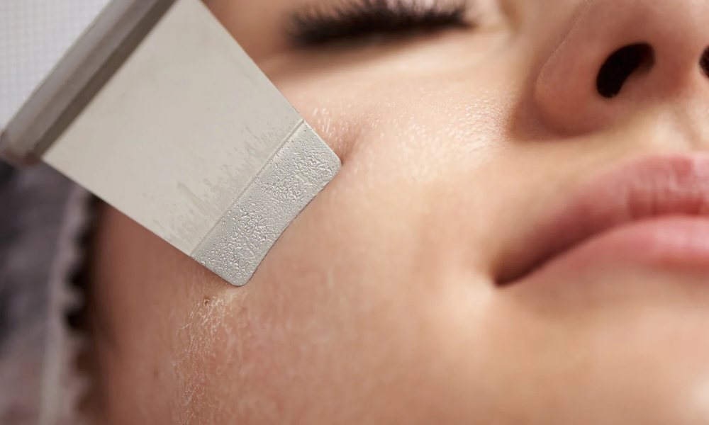 Cómo lograr una exfoliación facial profesional en casa